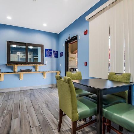Scottish Inns & Suites Iah Airport-Beltway 8 Aldine Eksteriør bilde