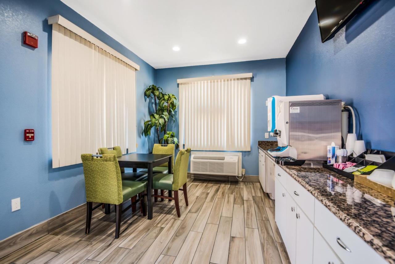 Scottish Inns & Suites Iah Airport-Beltway 8 Aldine Eksteriør bilde