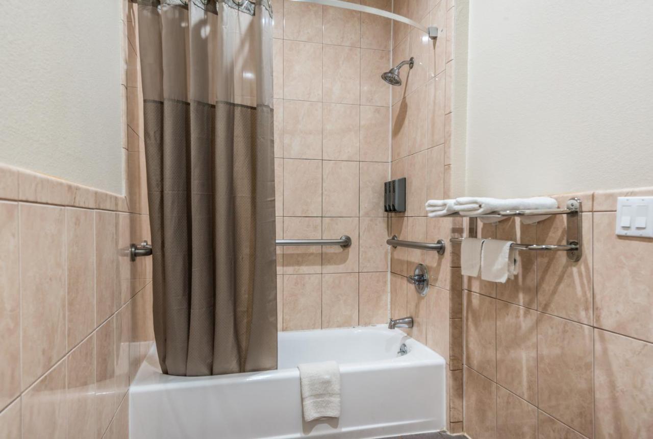 Scottish Inns & Suites Iah Airport-Beltway 8 Aldine Eksteriør bilde