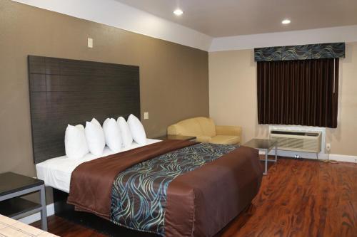 Scottish Inns & Suites Iah Airport-Beltway 8 Aldine Eksteriør bilde